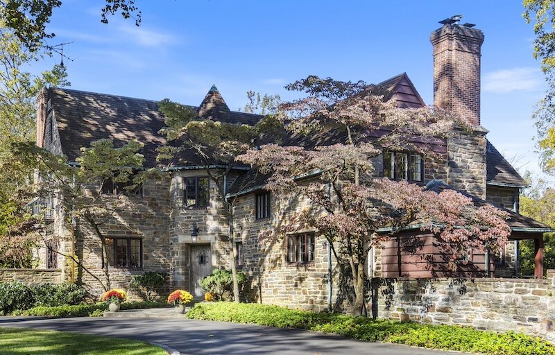 Noted local architect Arthur Brockie designed this house for himself in 1930. It’s been in the hands of the same family since 1961.